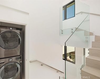 423 Orchid Ave - Photo Thumbnail 19