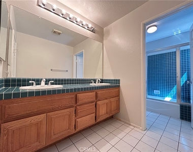 8132 E Hillsdale - Photo Thumbnail 44