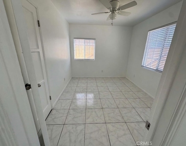 10916 Laurel Avenue - Photo Thumbnail 5
