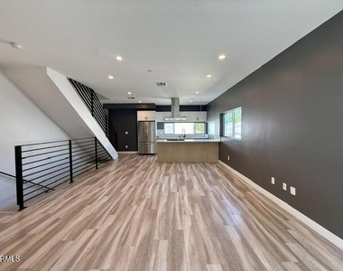 5628 Auckland Avenue - Photo Thumbnail 5