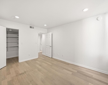 1215 N Olive Drive - Photo Thumbnail 17