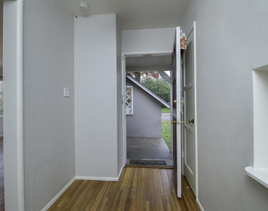 246 Baptiste Way - Photo Thumbnail 3