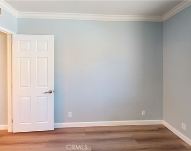 8172 20th Street - Photo Thumbnail 3