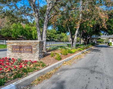 30 Eisenhower Lane Lane - Photo Thumbnail 31