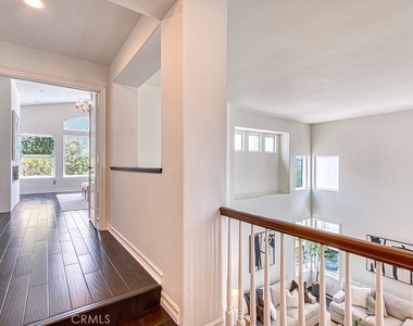 30 Eisenhower Lane Lane - Photo Thumbnail 15