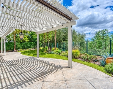 30 Eisenhower Lane Lane - Photo Thumbnail 29