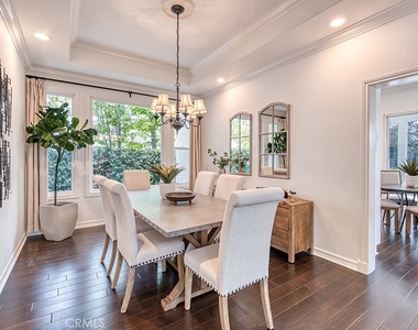 30 Eisenhower Lane Lane - Photo Thumbnail 5