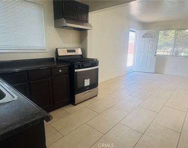 296 N Allen - Photo Thumbnail 17