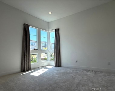 20756 W Bluebird Ct - Photo Thumbnail 10