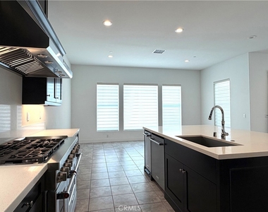 20756 W Bluebird Ct - Photo Thumbnail 4