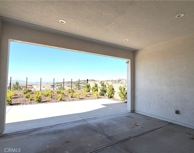 20756 W Bluebird Ct - Photo Thumbnail 9