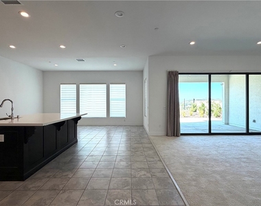 20756 W Bluebird Ct - Photo Thumbnail 7
