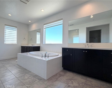 20756 W Bluebird Ct - Photo Thumbnail 23