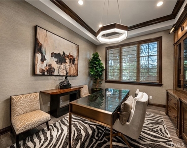 1020 Hampton - Photo Thumbnail 16