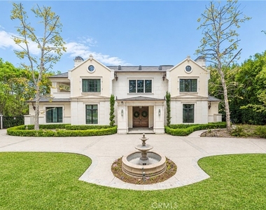 1020 Hampton - Photo Thumbnail 2