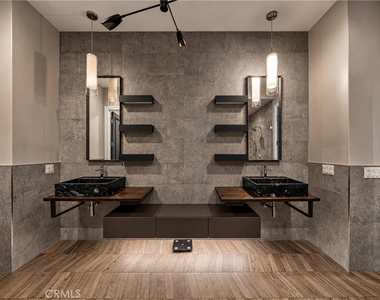 1020 Hampton - Photo Thumbnail 45