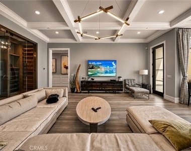 1020 Hampton - Photo Thumbnail 22