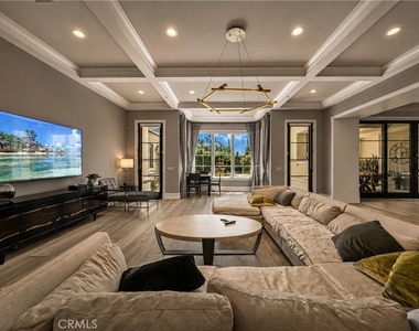 1020 Hampton - Photo Thumbnail 21