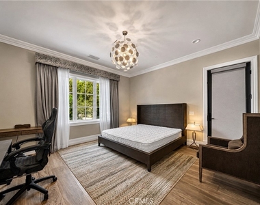 1020 Hampton - Photo Thumbnail 42