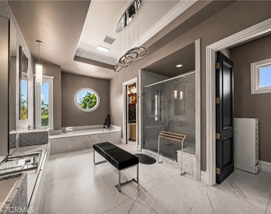 1020 Hampton - Photo Thumbnail 37