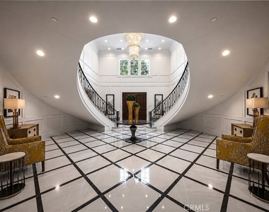 1020 Hampton - Photo Thumbnail 8