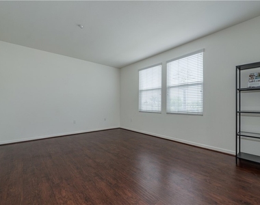 12842 Palm - Photo Thumbnail 17