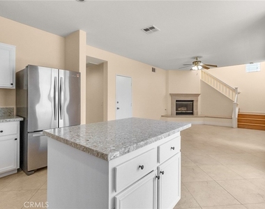 51 Appleglen Drive - Photo Thumbnail 7
