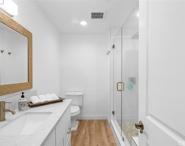 24218 Ontario Lane - Photo Thumbnail 19