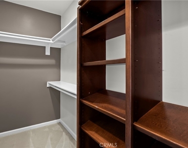 2424 University Dr - Photo Thumbnail 17