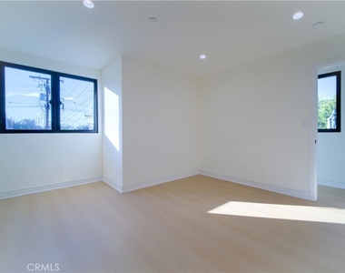 2676 Newell Street - Photo Thumbnail 11