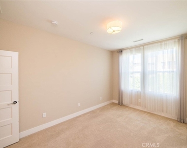 11 Empire Drive - Photo Thumbnail 19