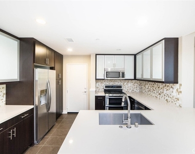 11 Empire Drive - Photo Thumbnail 2