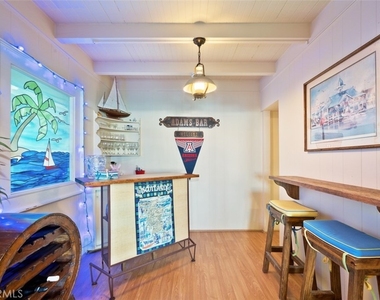 1128 E Balboa - Photo Thumbnail 11