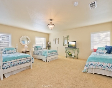 1128 E Balboa - Photo Thumbnail 20
