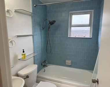 1513 Vallejo Street - Photo Thumbnail 7