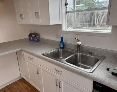 1513 Vallejo Street - Photo Thumbnail 19
