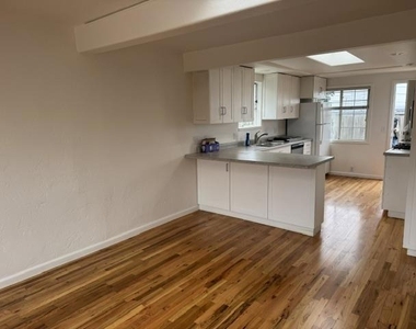 1513 Vallejo Street - Photo Thumbnail 17