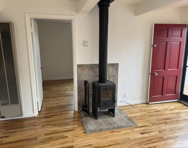 1513 Vallejo Street - Photo Thumbnail 14