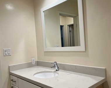 265 N Oakland Avenue - Photo Thumbnail 9