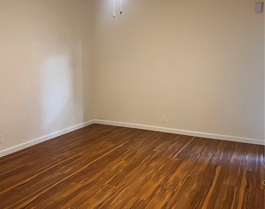 265 N Oakland Avenue - Photo Thumbnail 10