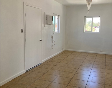 16859 Fairfax Street - Photo Thumbnail 6