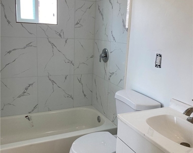 16859 Fairfax Street - Photo Thumbnail 4