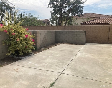 16859 Fairfax Street - Photo Thumbnail 3