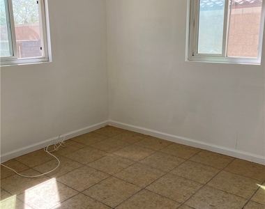 16859 Fairfax Street - Photo Thumbnail 8