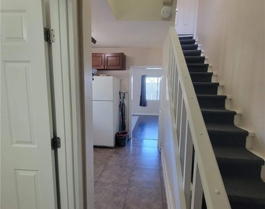 643 Unit C E 7th - Photo Thumbnail 7