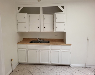 35069 Yucaipa Blvd - Photo Thumbnail 5