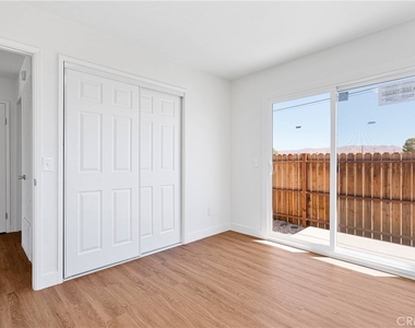 20933 Sioux Road - Photo Thumbnail 9