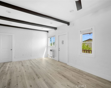 1643 S Catalina Street - Photo Thumbnail 6