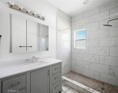 1643 S Catalina Street - Photo Thumbnail 12