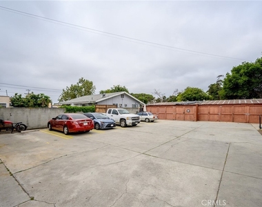 1643 S Catalina Street - Photo Thumbnail 18